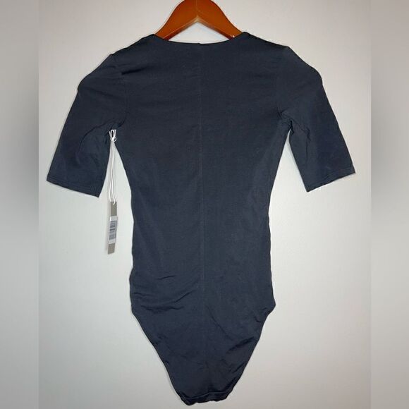 Everlane The Short-Sleeve Crew Neck Bodysuit in Black Size Small - Picture 6 of 7